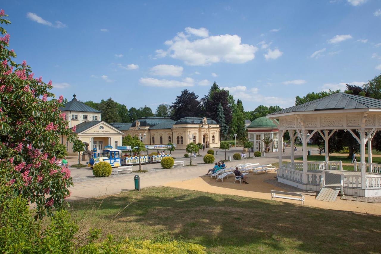 Pension Relax U Komina Frantiskovy Lazne Luaran gambar